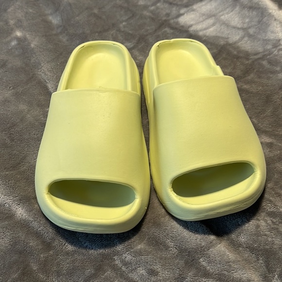 Cushion Slides! - Picture 2 of 5